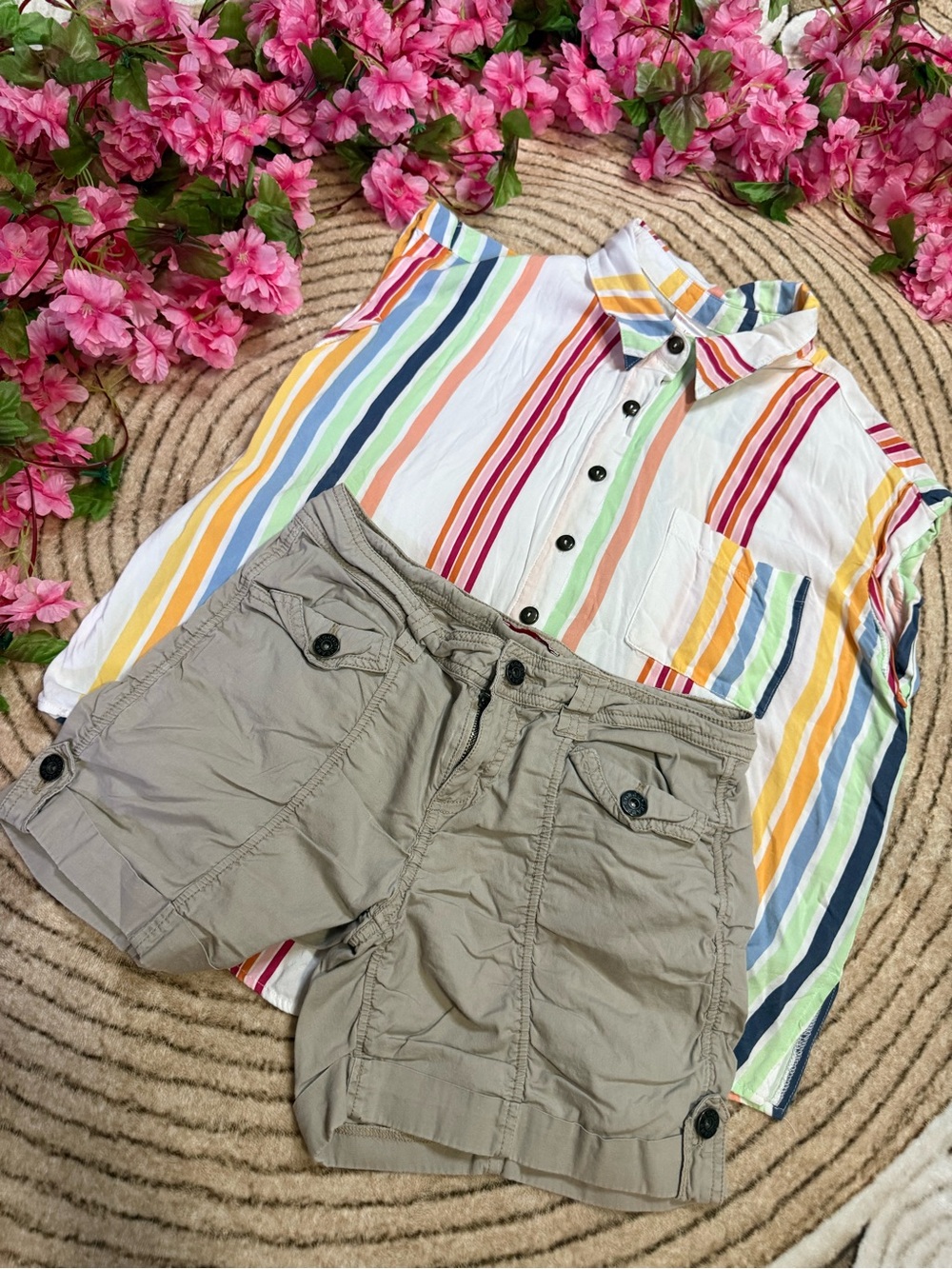 BONGO Tan Cargo Shorts - Size 1